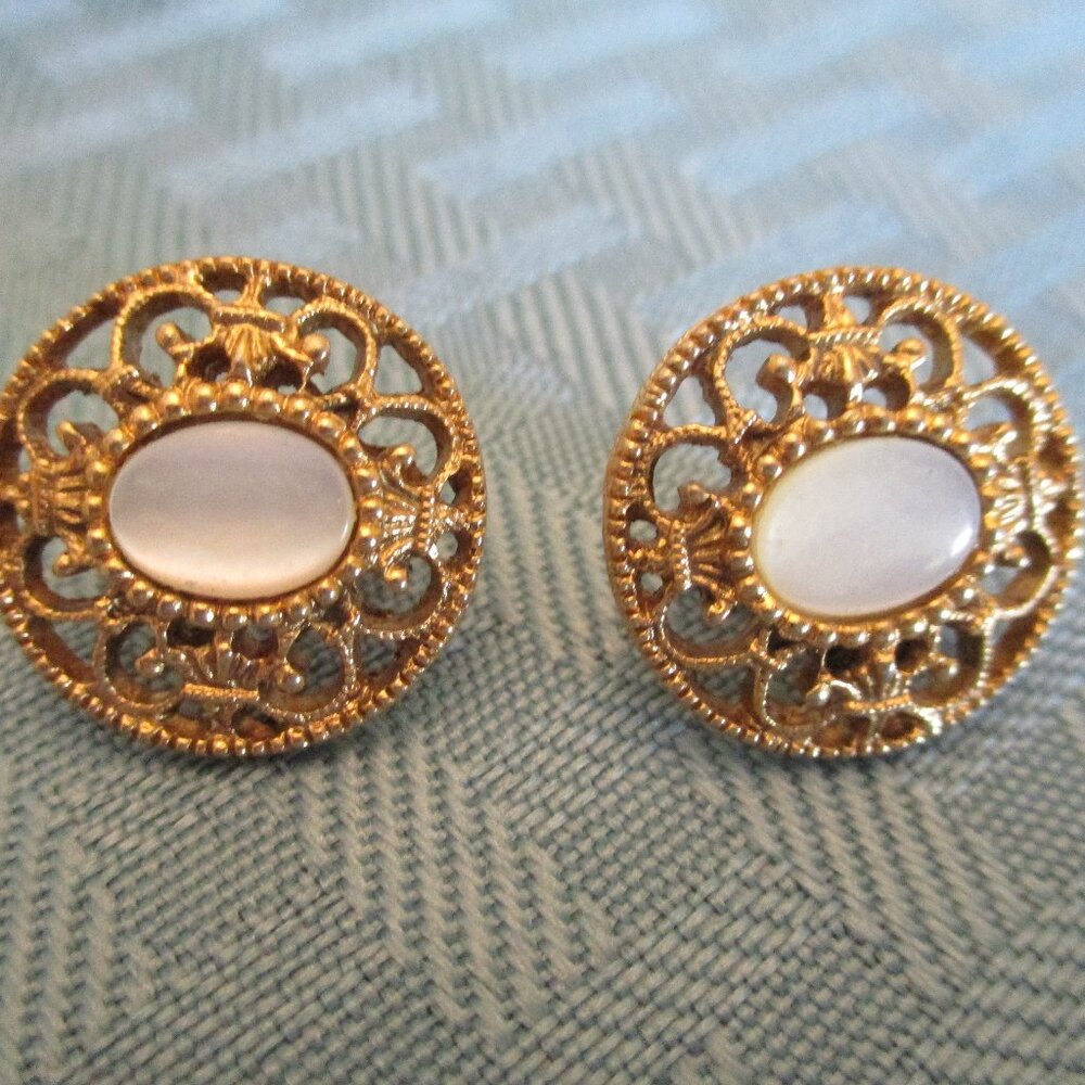 Vintage Estate Round Gold Tone White Clip-On Earrings